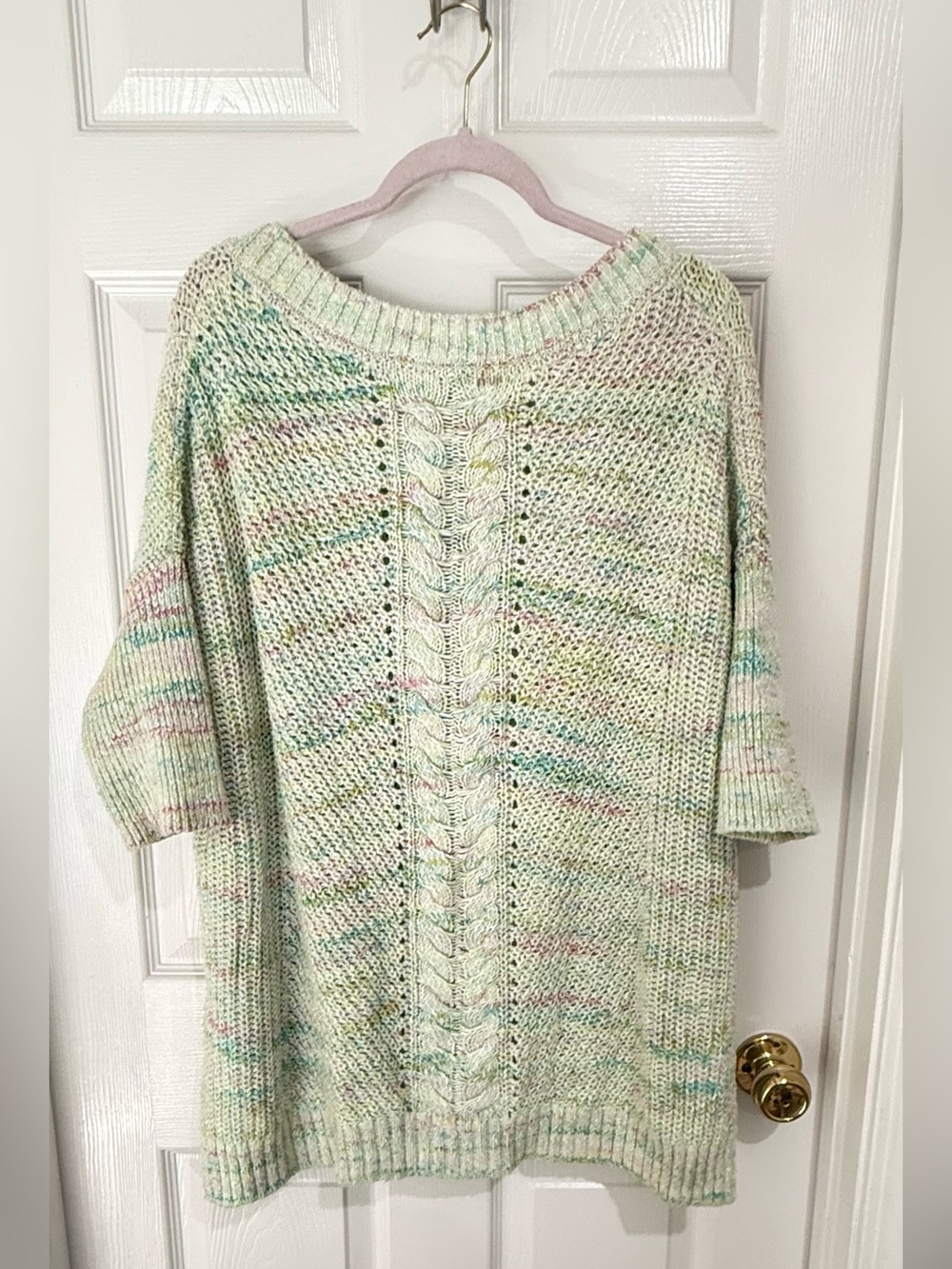 Women’s V-Neck Pastel Oversized Cable Knit Sweater - Picture 2 of 6